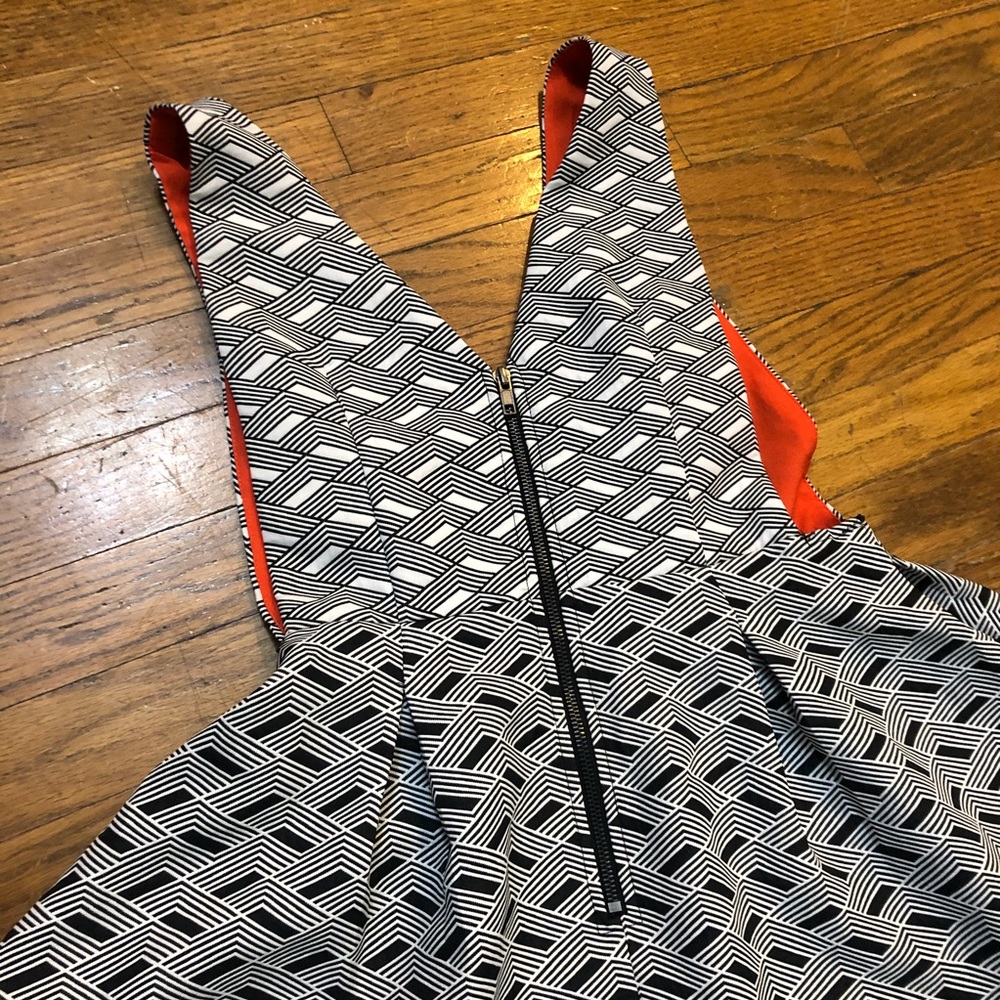 Black and White fit and flare dress Size M - Picture 6 of 7
